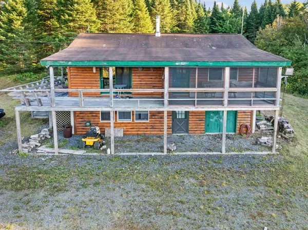 $425,000 | 31 Beaver Brook Road, Pittsburg, NH 03592