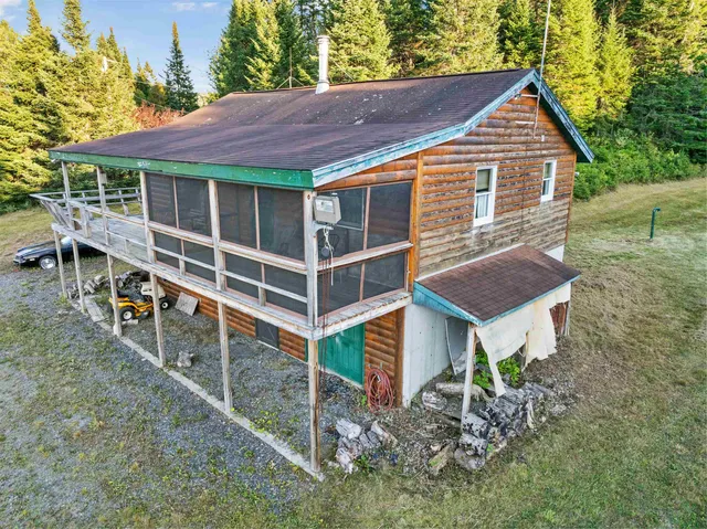 $425,000 | 31 Beaver Brook Road, Pittsburg, NH 03592