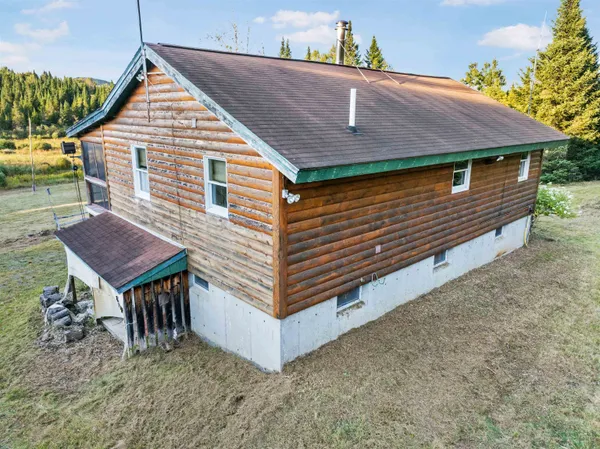 $425,000 | 31 Beaver Brook Road, Pittsburg, NH 03592