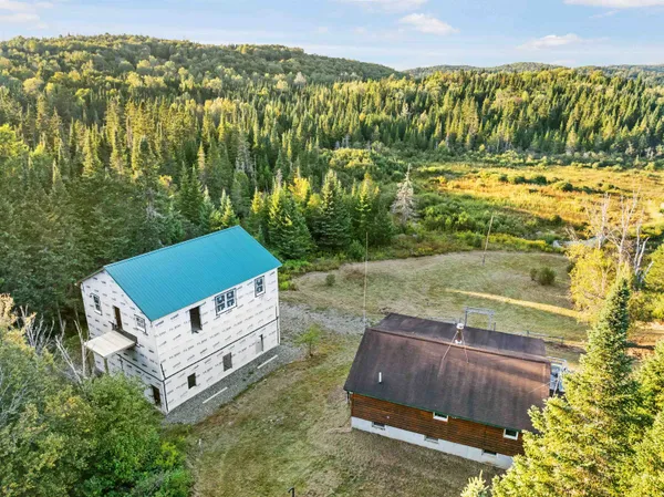 $425,000 | 31 Beaver Brook Road, Pittsburg, NH 03592