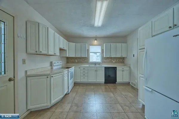 $154,900 | 411 9th Street Northwest, Chisholm, MN 55719