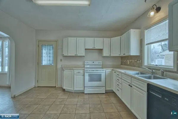 $154,900 | 411 9th Street Northwest, Chisholm, MN 55719