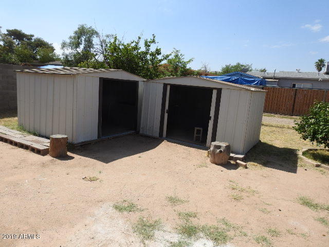 1747 West Vineyard Road Phoenix, AZ 85041 - Photo 20 of 33 DSCN0216