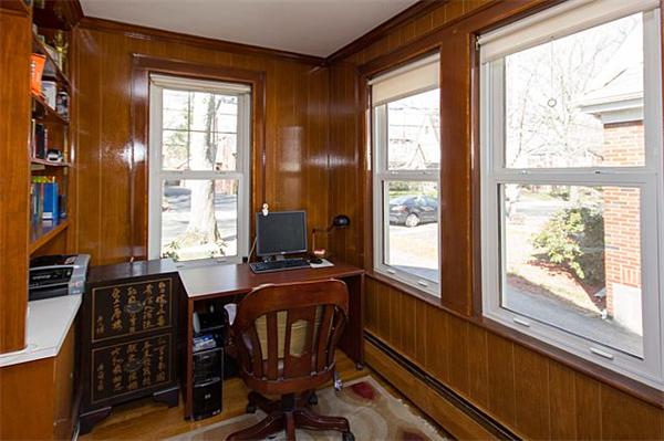 299 Russett Road Brookline, MA 02467 - Photo 5 of 17