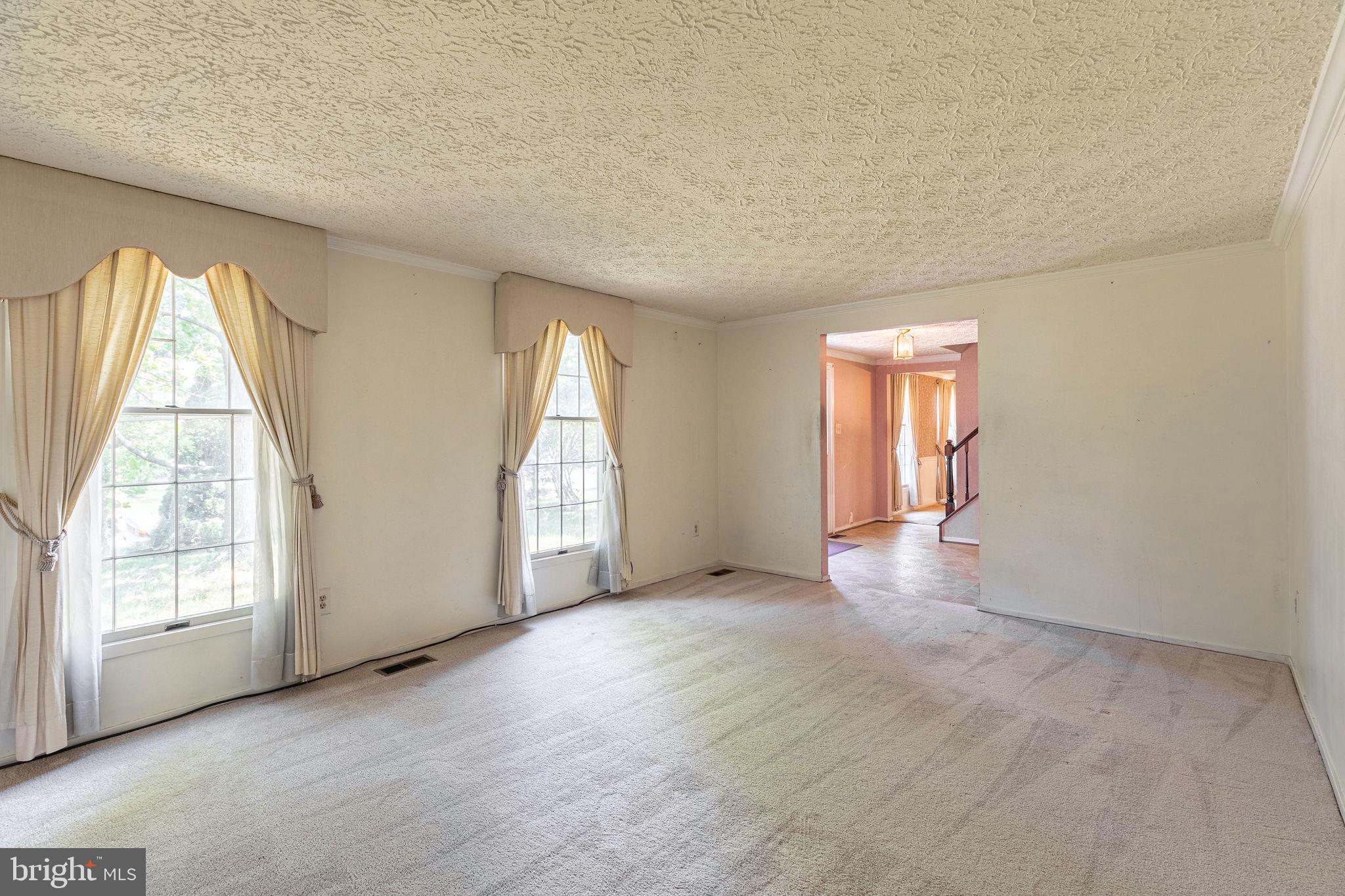 2296 Archdale Road Reston, VA 20191 - Photo 5 of 31