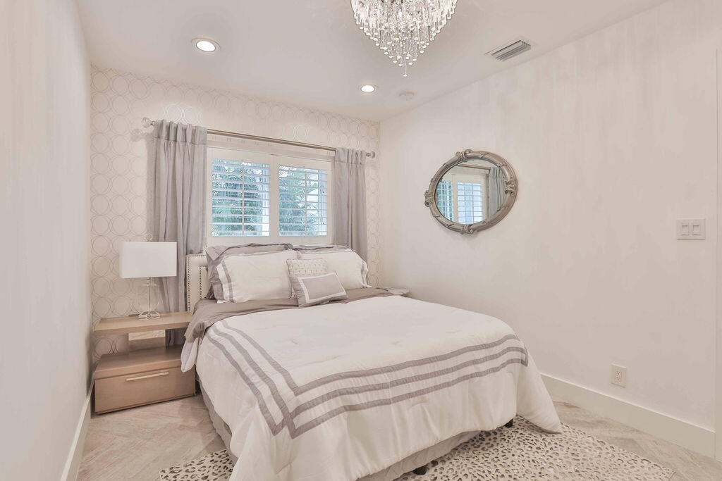 713 Forsyth Street Boca Raton, FL 33487 - Photo 27 of 39 Bedroom Two