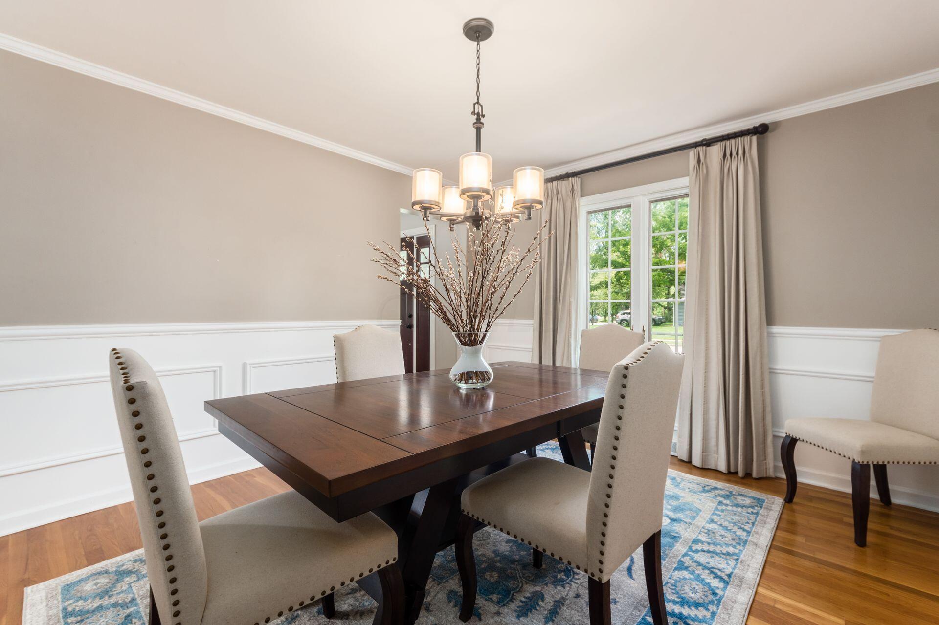 4220 Camborne Road Columbus, OH 43220 - Photo 5 of 45 DINING ROOM!