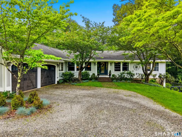$1,125,000 | 49 River Road, Essex, CT 06426
