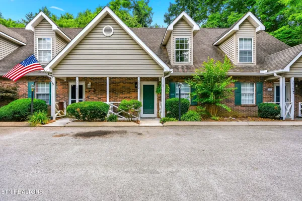 $236,900 | 3912 Valley Creek Way, Knoxville, TN 37918