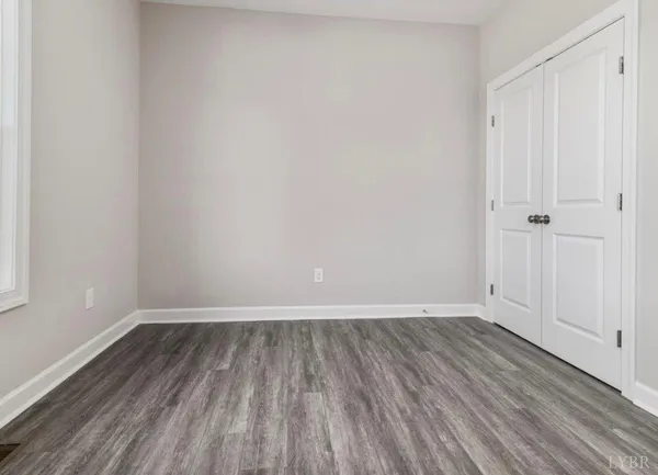 $379,900 | 1218 Rainbow Forest Drive, Lynchburg, VA 24502