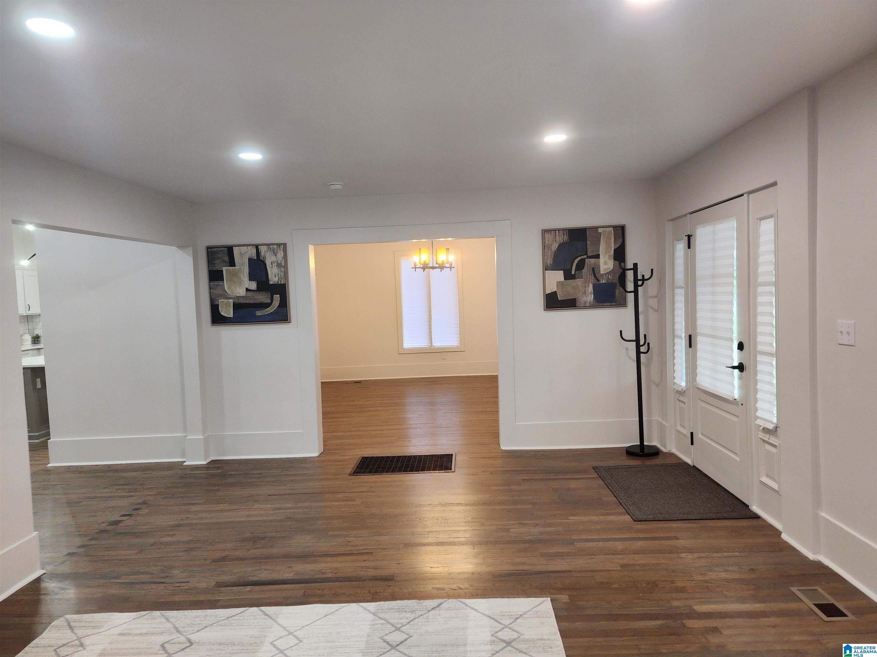 877 Goldwire Street Southwest Birmingham, AL 35211 - Photo 4 of 26