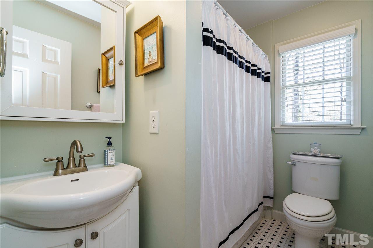 813 Burke Street Raleigh, NC 27609 - Photo 21 of 30