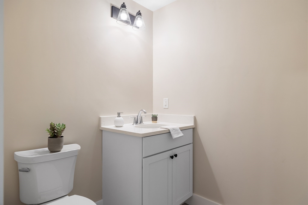 20 Pine Hill Road Worcester, MA 01604 - Photo 12 of 29