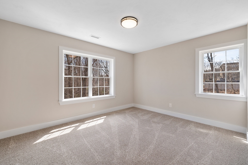 20 Pine Hill Road Worcester, MA 01604 - Photo 19 of 29