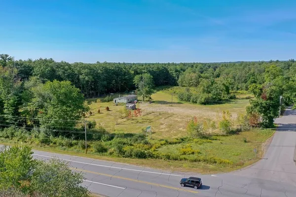 $729,000 | 316 S Road, Brentwood, NH 03833