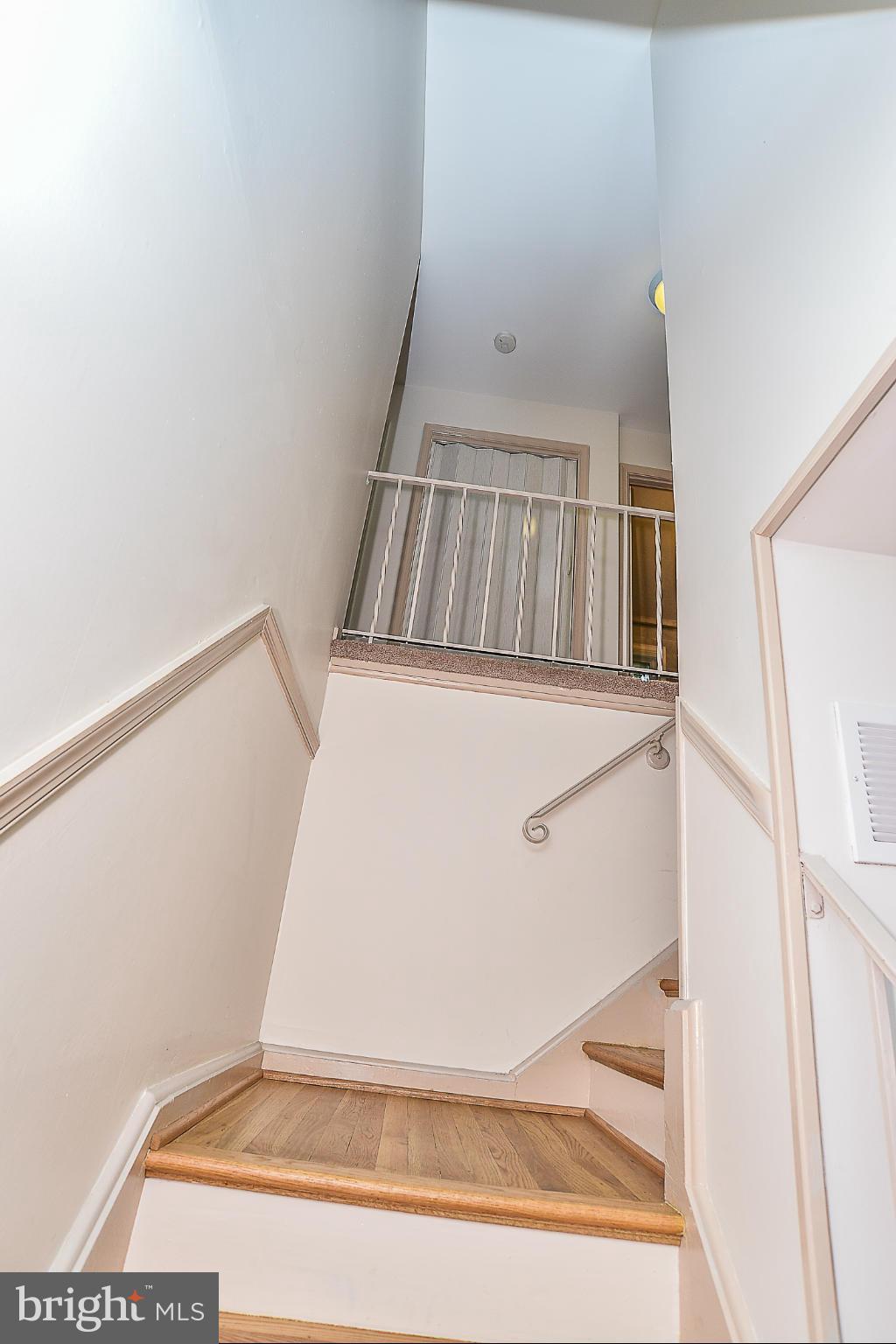 6813 Sydenstricker Road Springfield, VA 22152 - Photo 14 of 30 Interior (General)