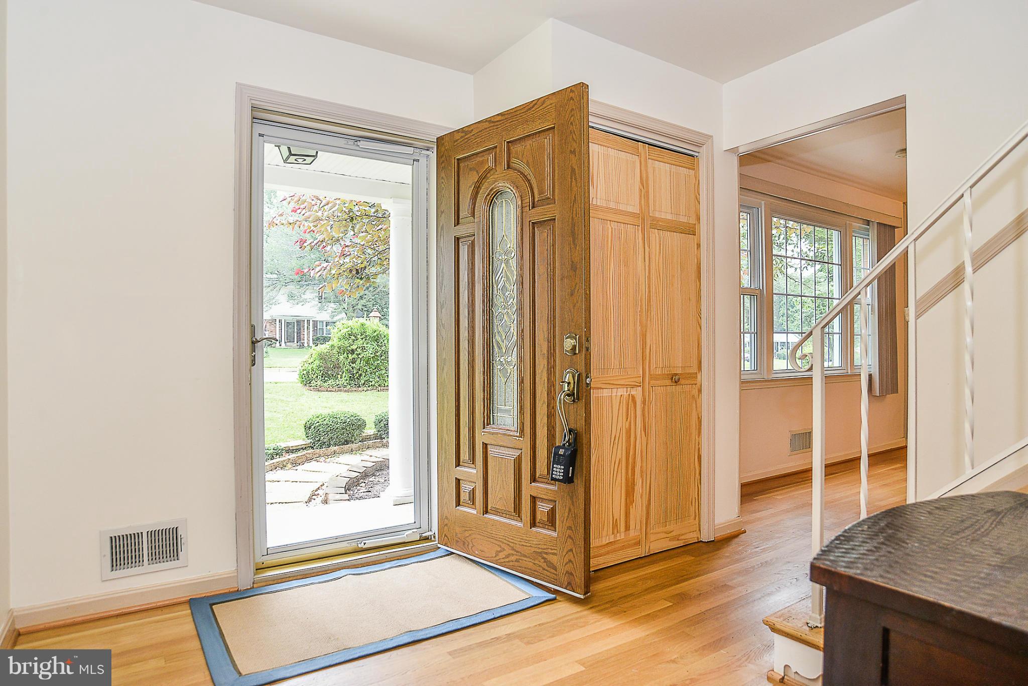6813 Sydenstricker Road Springfield, VA 22152 - Photo 3 of 30 Interior (General)