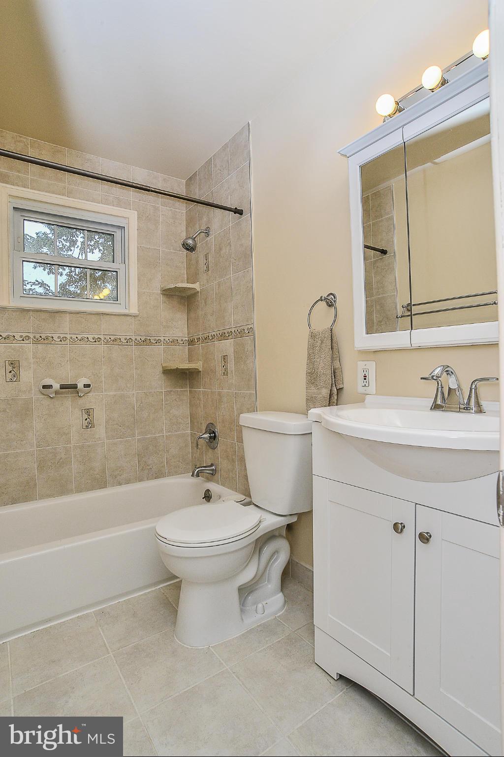 6813 Sydenstricker Road Springfield, VA 22152 - Photo 22 of 30 Bath
