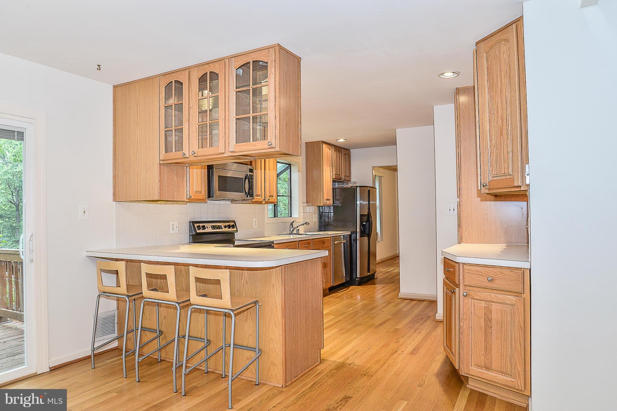 6813 Sydenstricker Road Springfield, VA 22152 - Photo 10 of 30 Kitchen