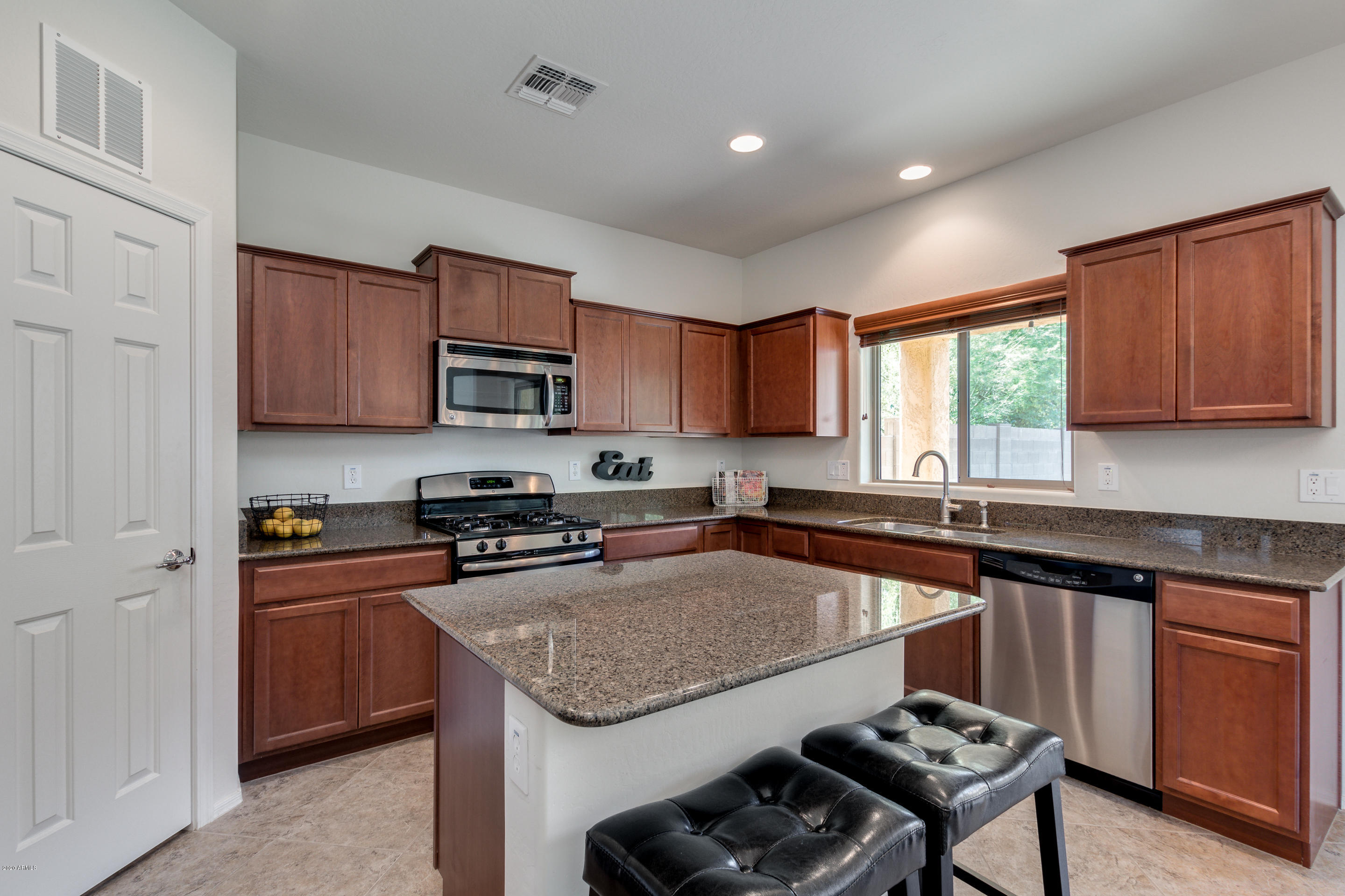 5433 West Parsons Road Phoenix, AZ 85083 - Photo 10 of 33 10-Parsons