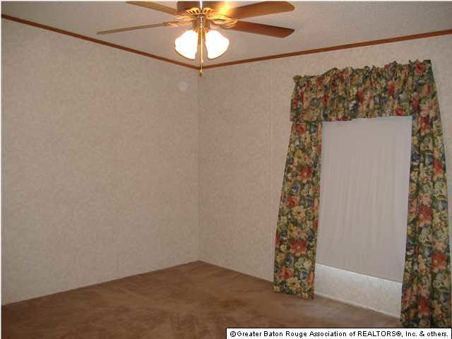 13479 Hilbert Young Road Gonzales, LA 70737 - Photo 10 of 15 Gallery Image 10