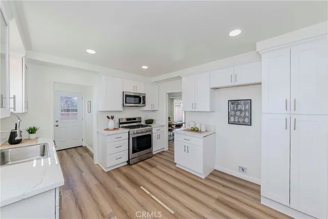 $950,000 | 1325 East Romneya Drive, Anaheim, CA 92805