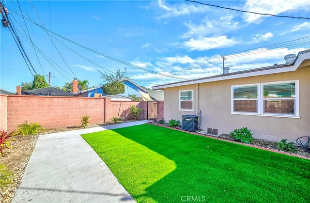 $950,000 | 1325 East Romneya Drive, Anaheim, CA 92805