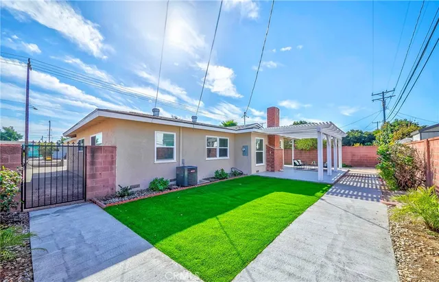 $950,000 | 1325 East Romneya Drive, Anaheim, CA 92805