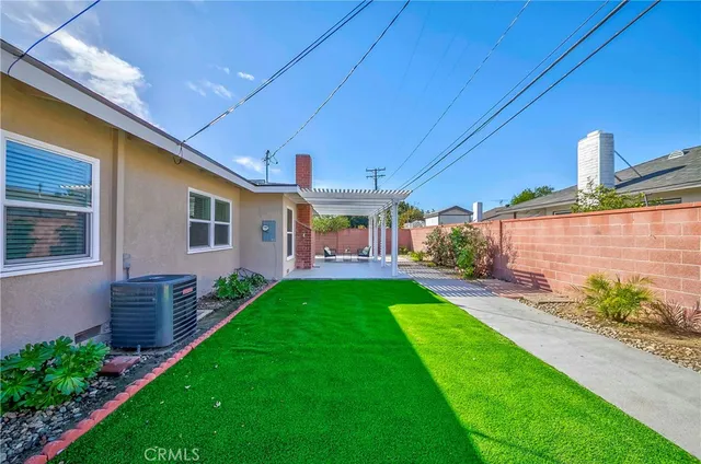 $950,000 | 1325 East Romneya Drive, Anaheim, CA 92805