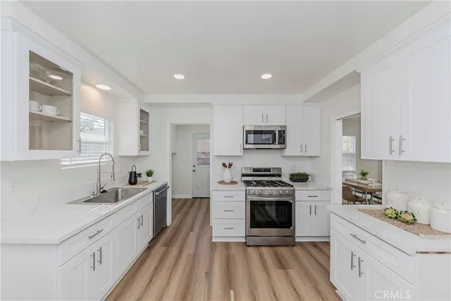 $950,000 | 1325 East Romneya Drive, Anaheim, CA 92805