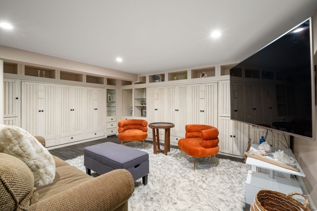 14 Sunset Road Wellesley, MA 02482 - Photo 26 of 39 a living room with furniture