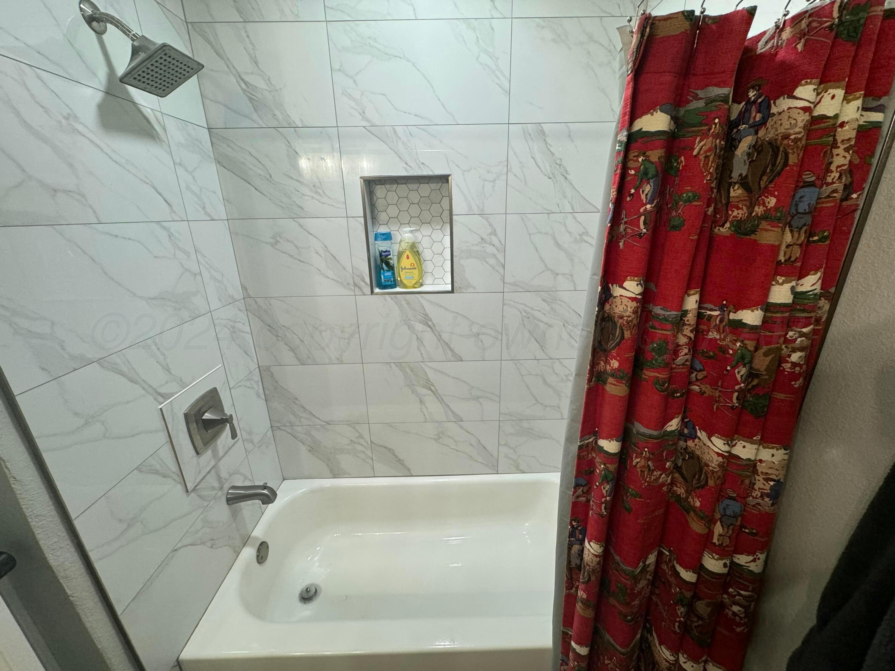 18400 Callahan Road Canyon, TX 79015 - Photo 15 of 31 2nd Bathroom shower