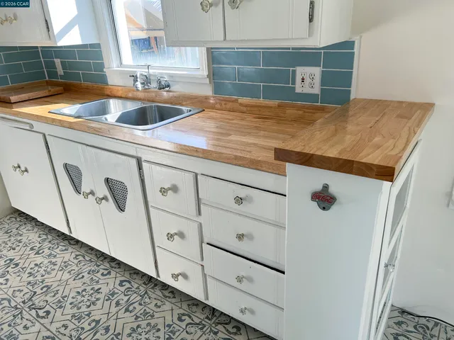 $2,600 | 192 Viewmont Avenue, Vallejo, CA 94590