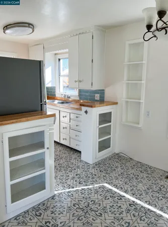 $2,600 | 192 Viewmont Avenue, Vallejo, CA 94590