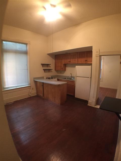 908 West 22nd Street, Unit D Austin, TX 78705 - Photo 2 of 9