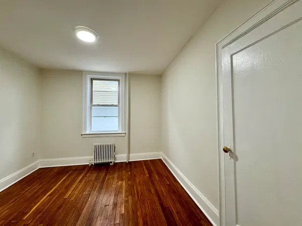 $1,695 | 197 Lafayette Place, Unit C3, Englewood, NJ 07631