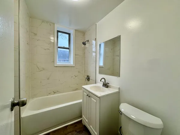 $1,695 | 197 Lafayette Place, Unit C3, Englewood, NJ 07631