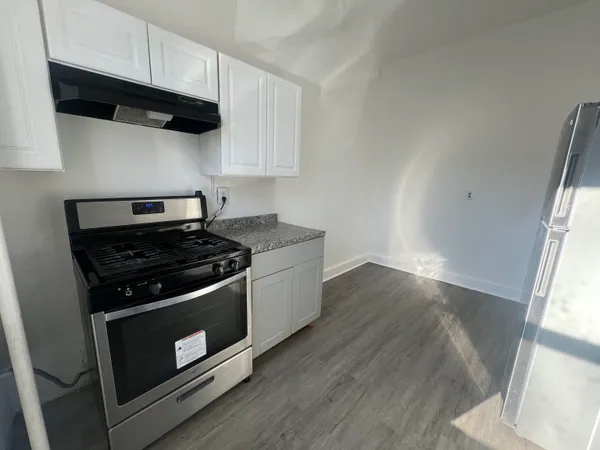 $1,695 | 197 Lafayette Place, Unit C3, Englewood, NJ 07631