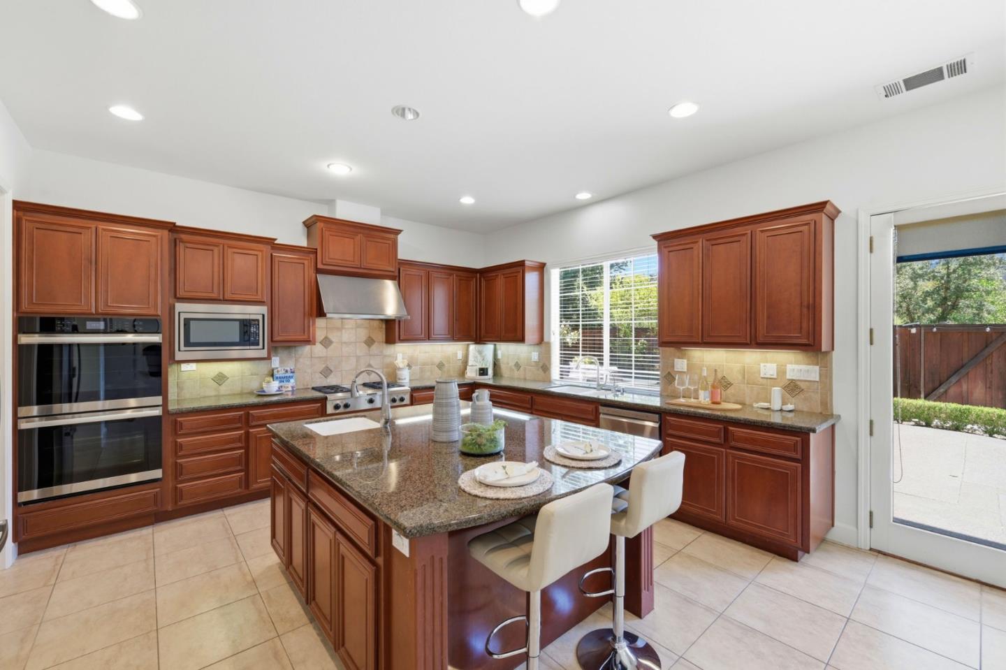 115 Macedon Court San Ramon, CA 94582 - Photo 11 of 52 Gallery Image 11