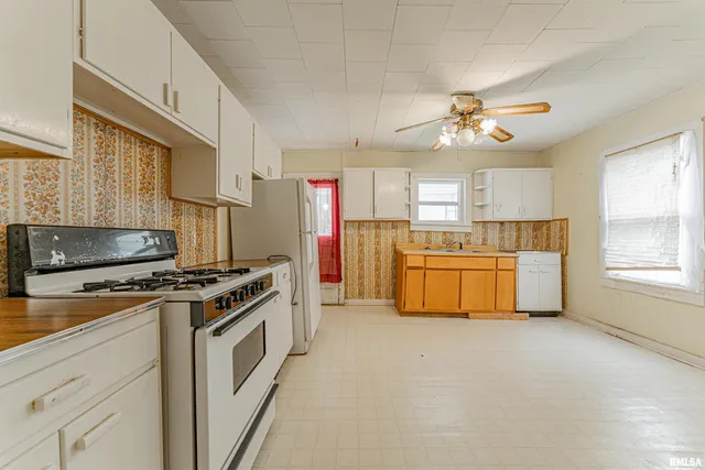 $39,000 | 433 8th Street, Lincoln, IL 62656