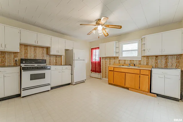 $39,000 | 433 8th Street, Lincoln, IL 62656