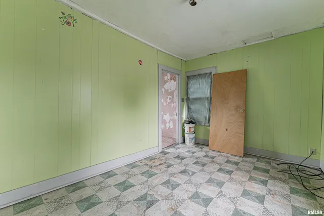 $39,000 | 433 8th Street, Lincoln, IL 62656