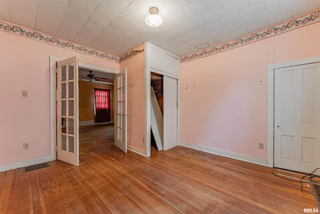 $39,000 | 433 8th Street, Lincoln, IL 62656