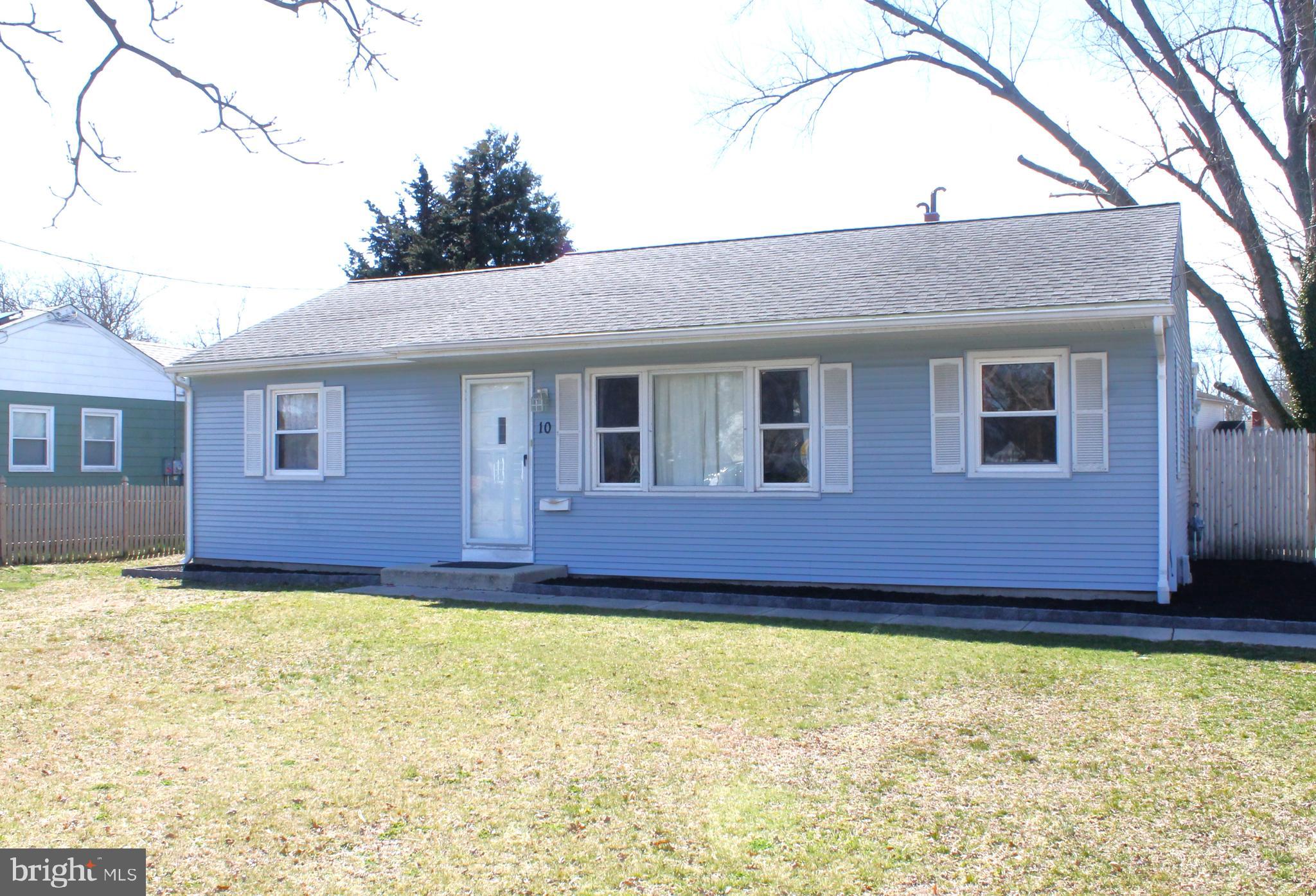 10 Warwick Road Stratford, NJ 08084 - Photo 2 of 21