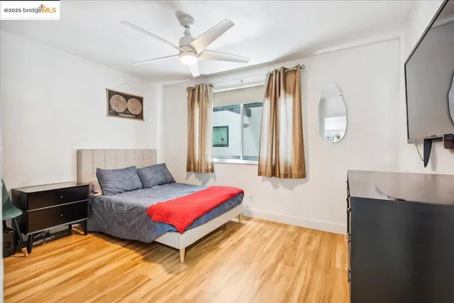 $299,000 | 5 Embarcadero, Unit 130, Oakland, CA 94607