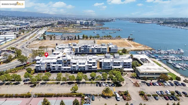 $299,000 | 5 Embarcadero, Unit 130, Oakland, CA 94607