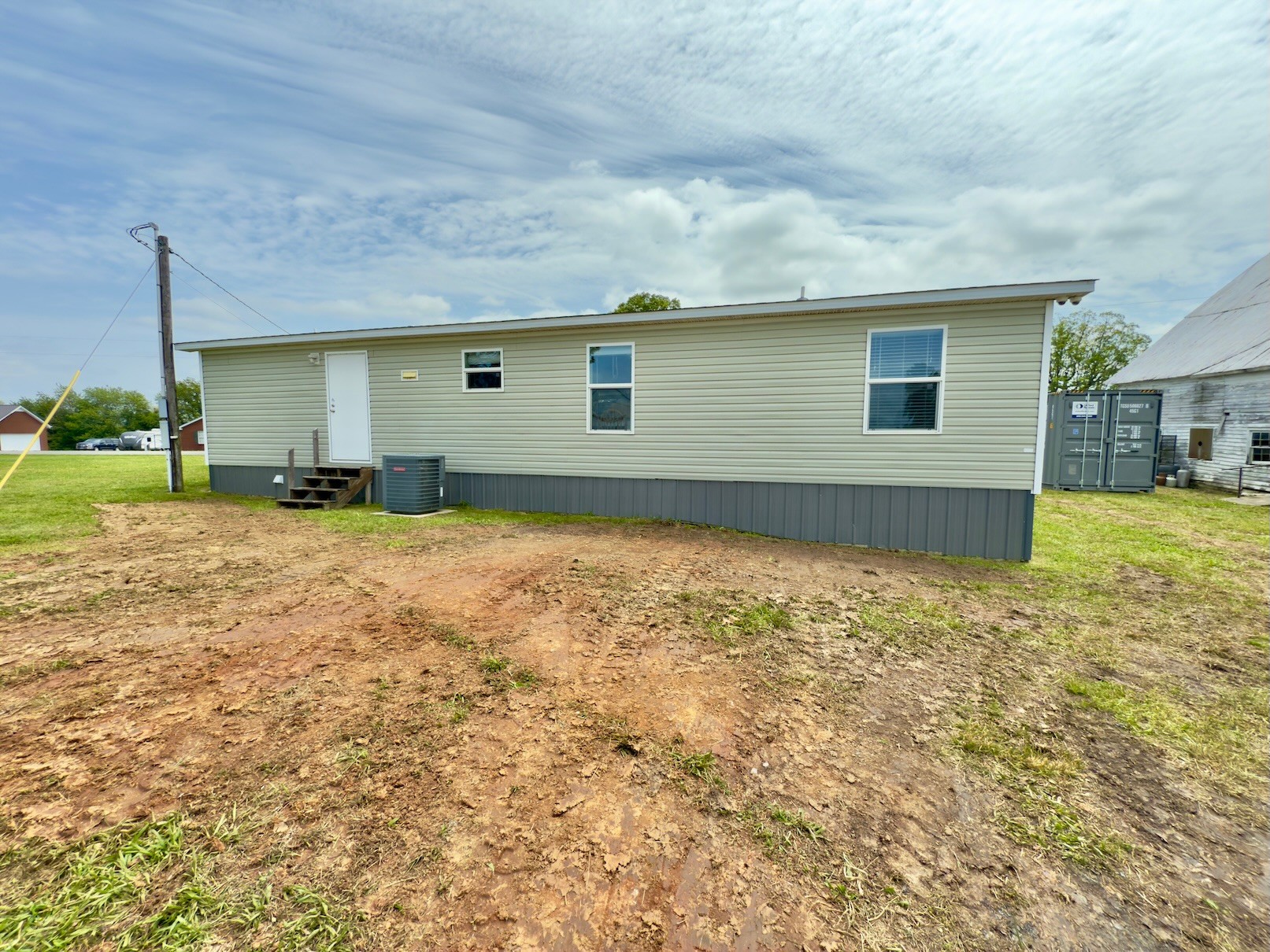 15 Joe Blanton Road Woodbury, TN 37190 - Photo 4 of 15 a backyard of a house