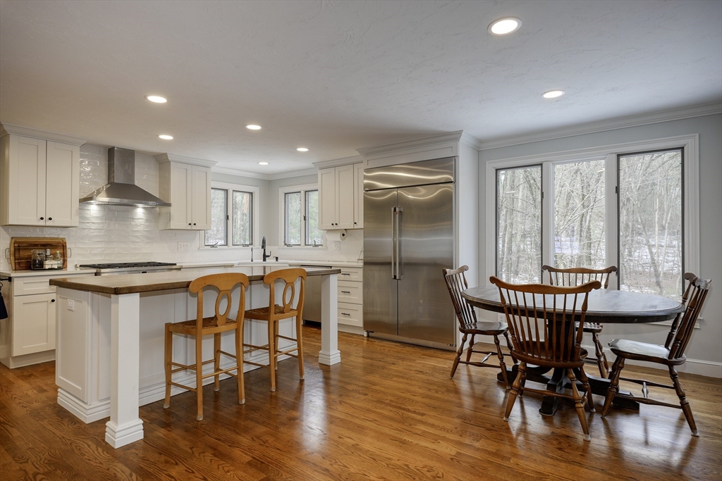 104 Taylor Road Marlborough, MA 01752 - Photo 3 of 41 Gallery Image 3