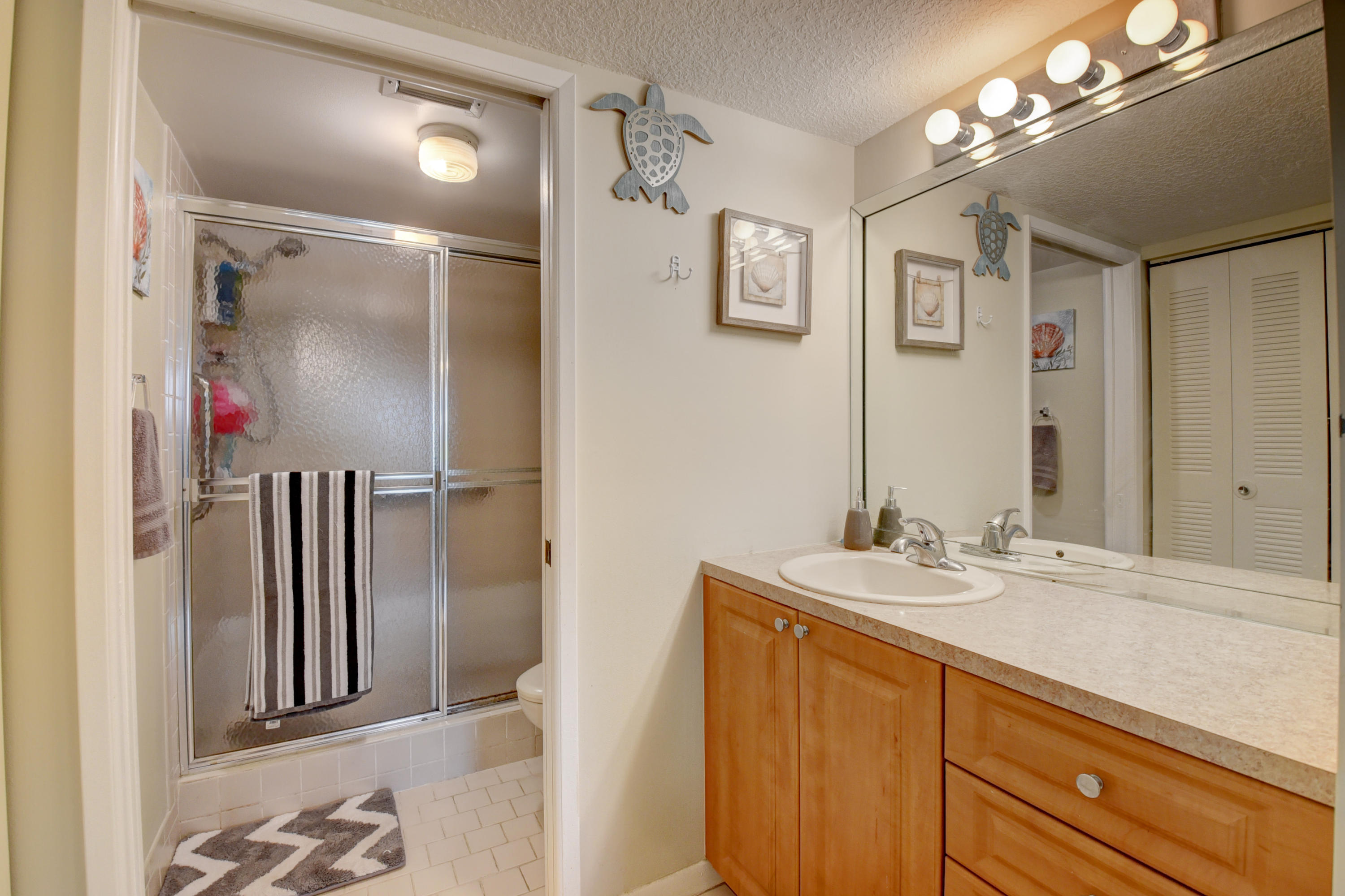 9094 Flynn Circle, Unit 1 Boca Raton, FL 33496 - Photo 14 of 23 Master Bath