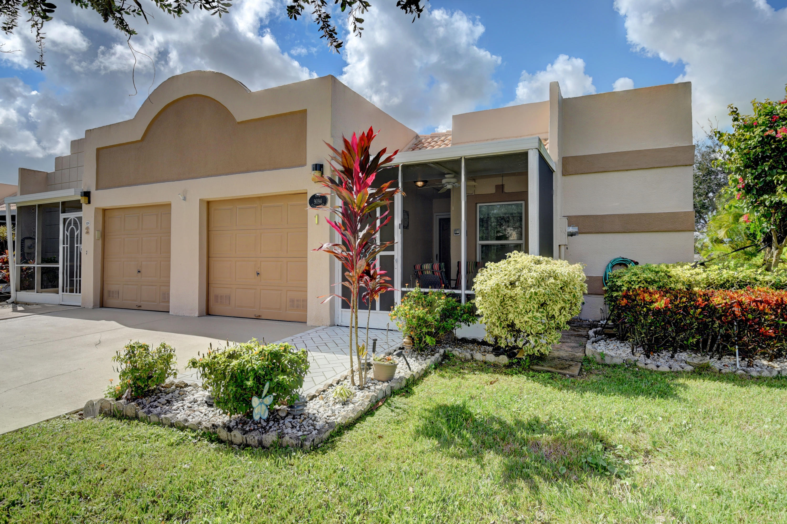 9094 Flynn Circle, Unit 1 Boca Raton, FL 33496 - Photo 3 of 23 One Car Garage